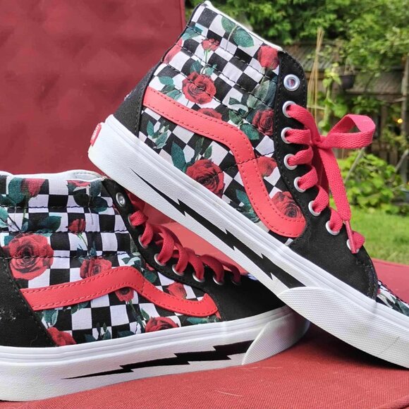 Vans Customs: 'Off the Wall', Roses - Picture 13 of 14